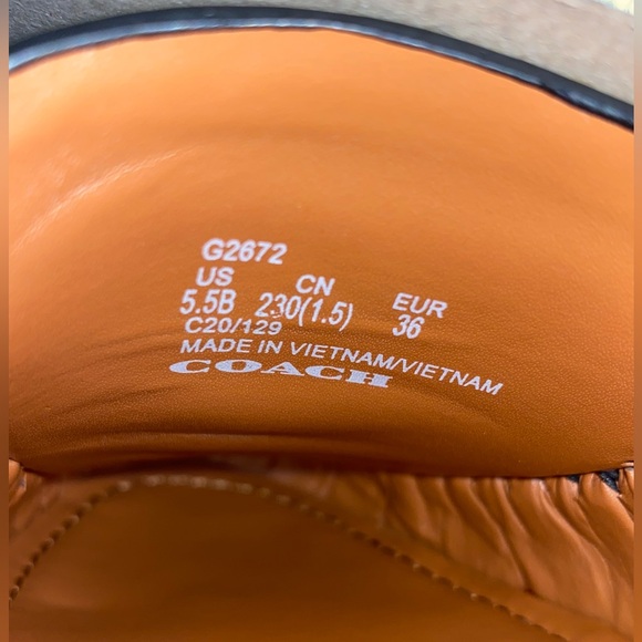 COACH Women's Crosby Driver Turnlock Pebbled Loafer Flats (Pre-owned) - Picture 9 of 16